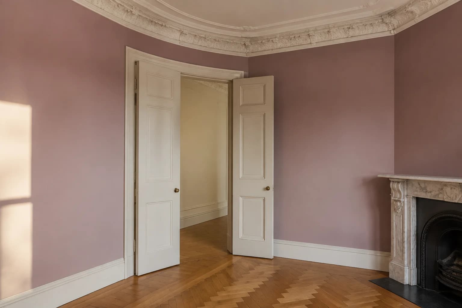 Concept restoration of fine plaster cornice, panelled period doors, a marble fireplace and original oak parquet